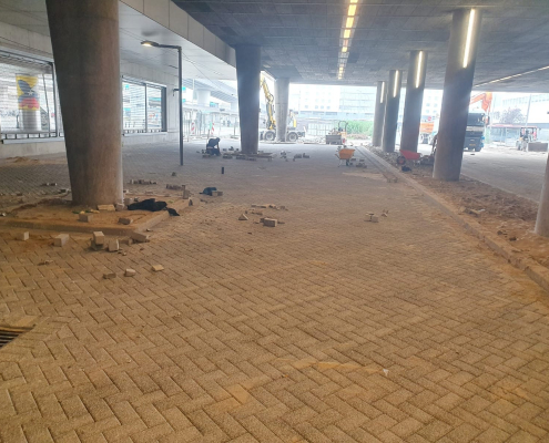 Busstation zuidplein (1)-min