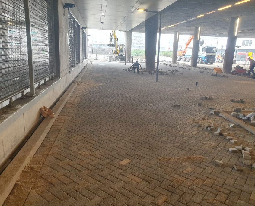 Busstation zuidplein (6)-min